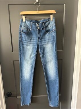 Forever 21 Women's Medium Blue Push-Up High-Rise Skinny Jeans